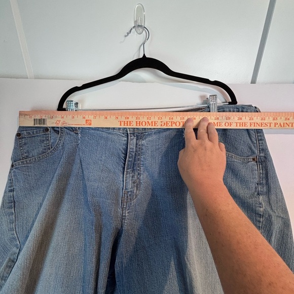 Levi Strauss Signature Bootcut Jeans Women’s 24W Short Blue Denim - Picture 8 of 13